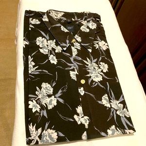 Shirt. Men’s Excellent Condition. XL.